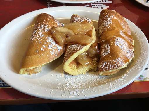10 Best Places for Pancakes in Alaska!