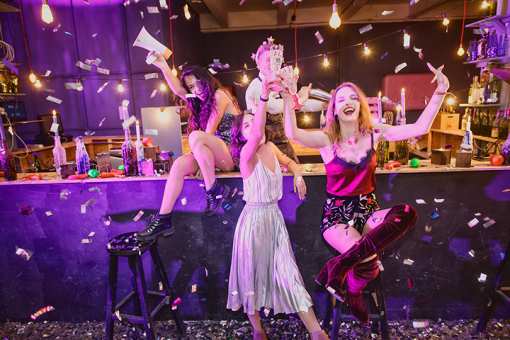 6 Best New Year’s Eve Bars in Arizona!