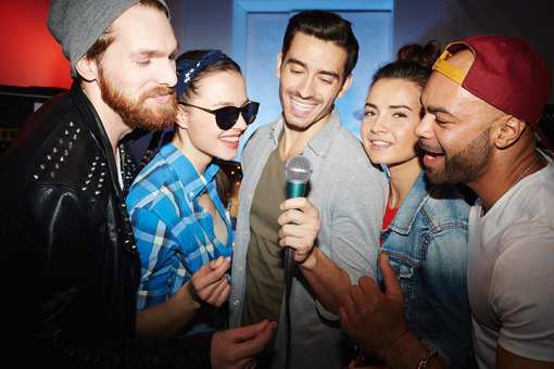 The 6 Best Karaoke Bars in California!
