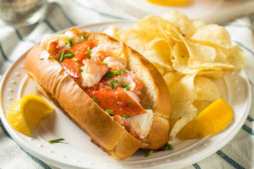 10 Best Lobster Rolls in California!
