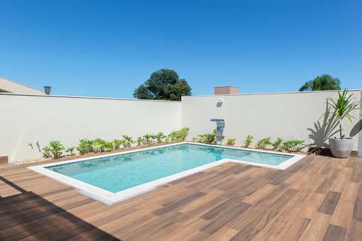 10 Best Pool Cleaning and Maintenance Services in California!