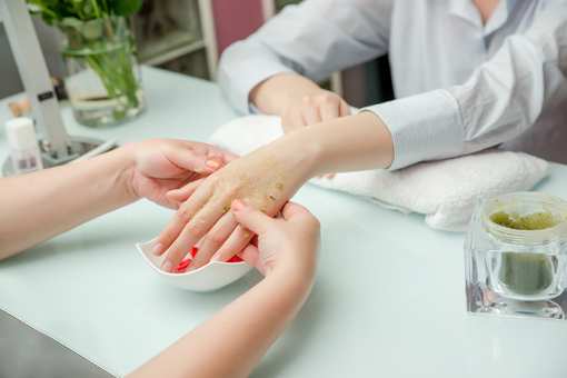 The 10 Best Nail Salons in Colorado!