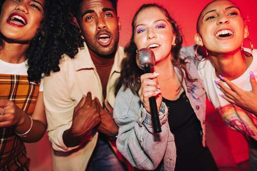 10 Best Karaoke Bars in Connecticut