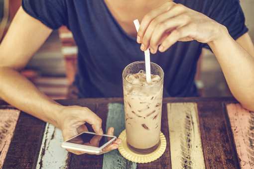 10 Best Spots for Iced Coffee in Florida!