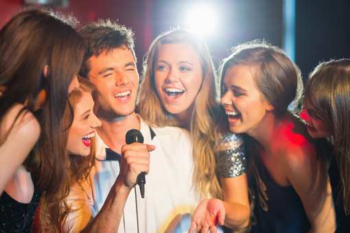 The 6 Best Karaoke Bars in Florida!