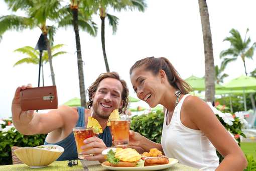 The 12 Best Restaurants in Hawaii!