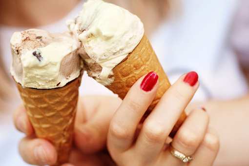 The 9 Best Ice Cream Parlors in Illinois!