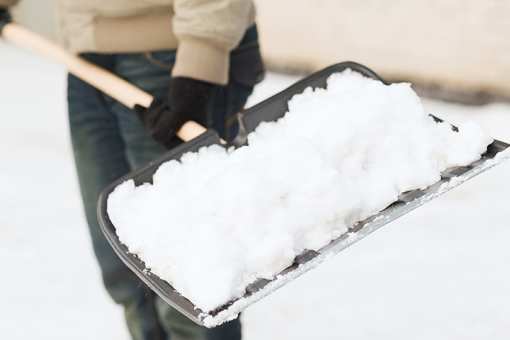 10 Best Snow Removal Services in Illinois!
