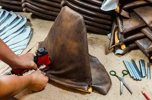 10 Best Upholstery Shops in Illinois!