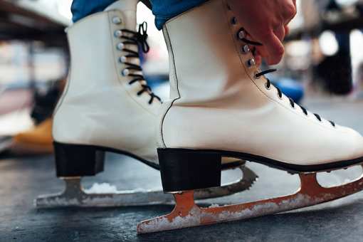 10 Best Ice Skating Rinks in Indiana!