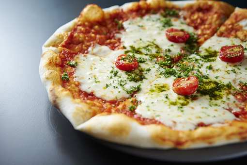 Best Pizza in Kansas: Our 10 Favorites!