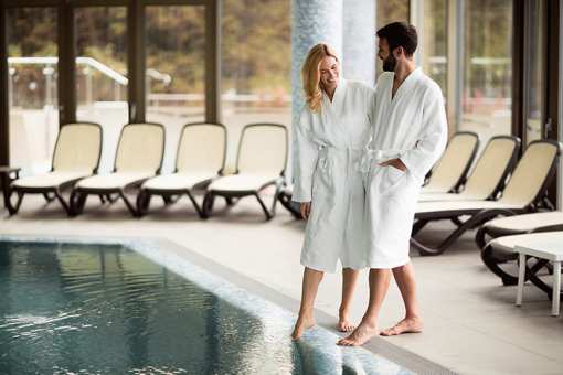 The Best Spa Hotels in (and Around) Kansas!