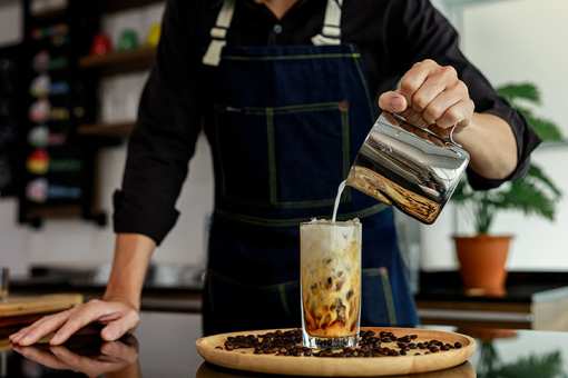 10 Best Spots for Iced Coffee in Kansas!