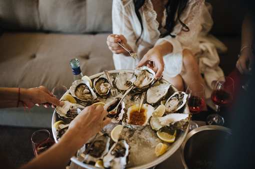 10 Best Places for Oysters in Louisiana!