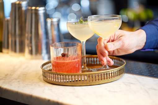 The 7 Best Cocktail Bars in Michigan!