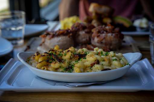 9 Best Places for Mac and Cheese in Minnesota!