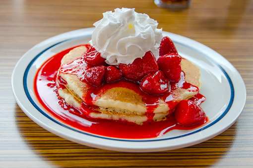 10 Best Places for Pancakes in Minnesota!