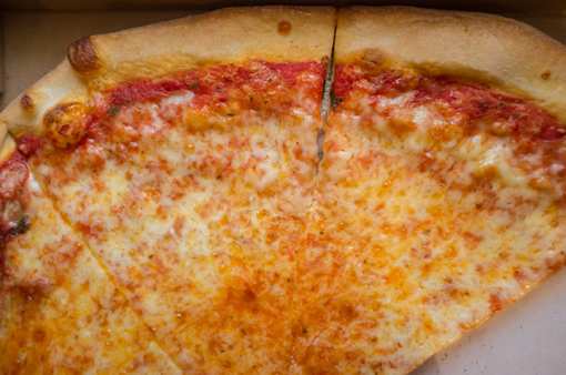Best Pizza in Minnesota: Our 10 Favorites!