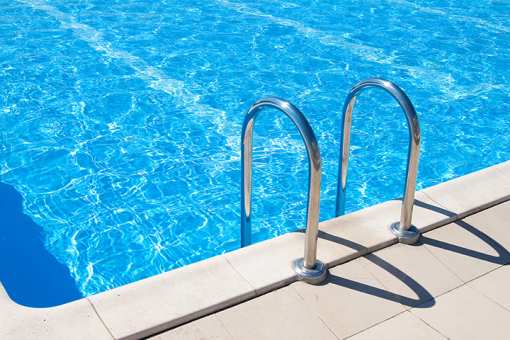 10 Best Pool Cleaning and Maintenance Services in Minnesota!