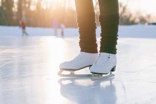10 Best Ice Skating Rinks in Montana!