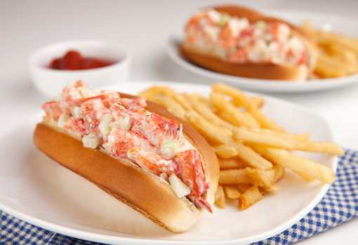 10 Best Lobster Rolls in North Carolina!