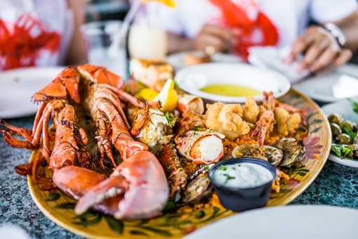 The 9 Best Seafood Restaurants in North Carolina!