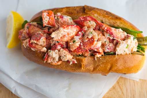 10 Best Lobster Rolls in New Hampshire!