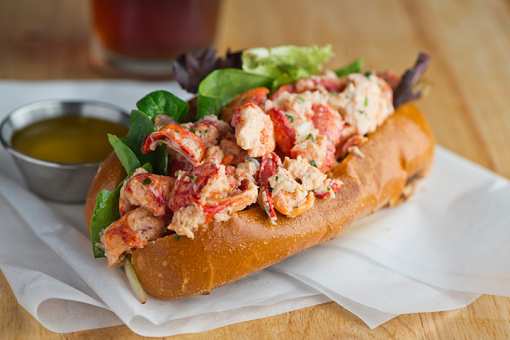 10 Best Lobster Rolls in New Jersey!