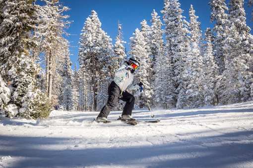 8 Best Skiing Spots in New Mexico!