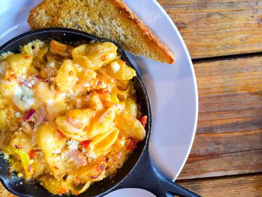 8 Best Places for Mac and Cheese in New York!