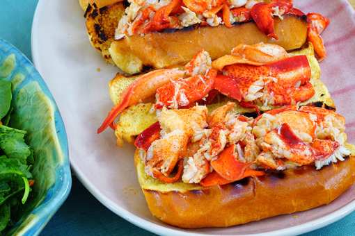 5 Best Lobster Rolls in Ohio!