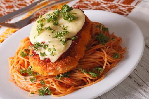 10 Best Chicken Parm Dinners in Tennessee!