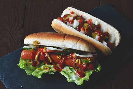 The 6 Best Hot Dog Joints in Texas!