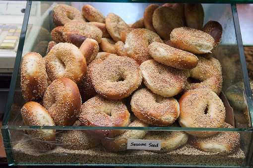 Vermont's 7 Best Bagel Shops to Visit in 2024!