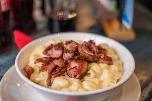 8 Best Places for Mac and Cheese in Washington!