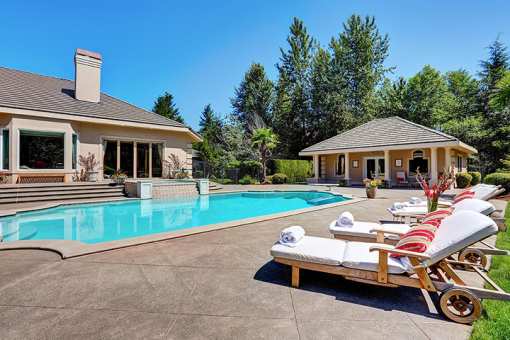 7 Best Pool Cleaning and Maintenance Services in Washington!