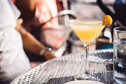 The 7 Best Cocktail Bars in Wisconsin!