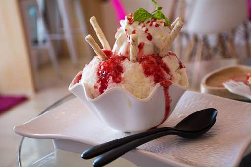 The 10 Best Ice Cream Parlors in Wisconsin!