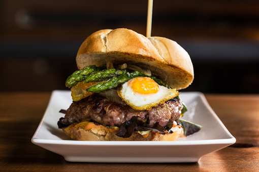 The 7 Best Burgers in Wyoming! 